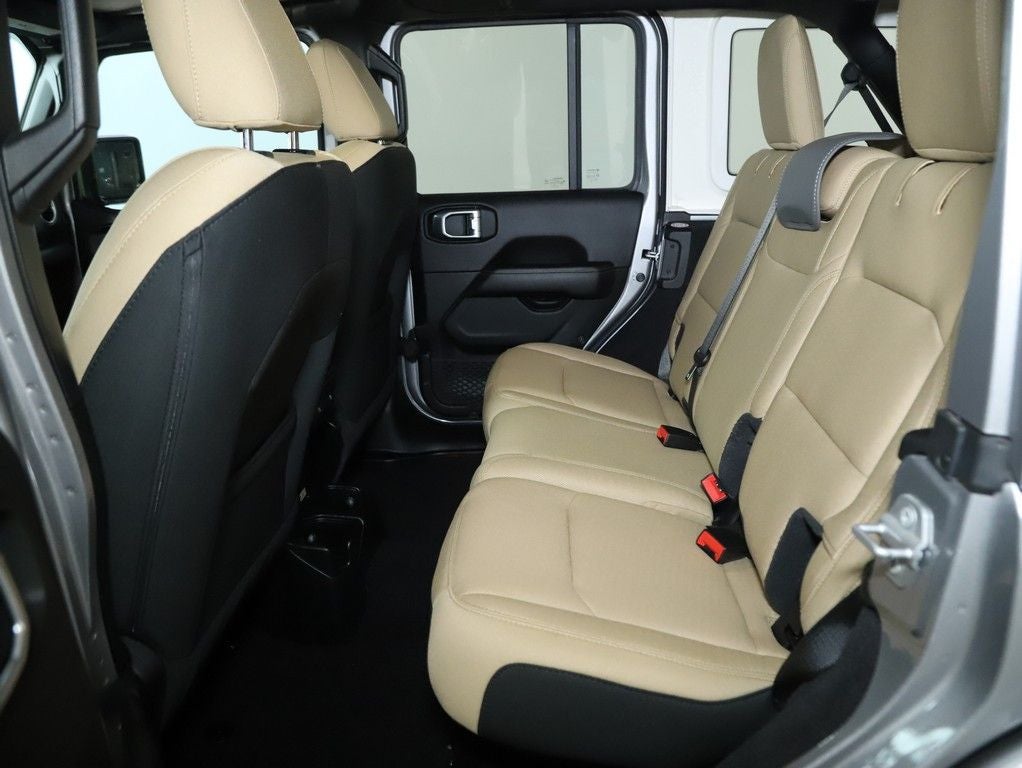 2021 Jeep Wrangler Unlimited Sahara 4x4