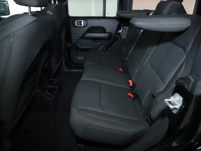 2022 Jeep Wrangler Unlimited Sahara 4x4