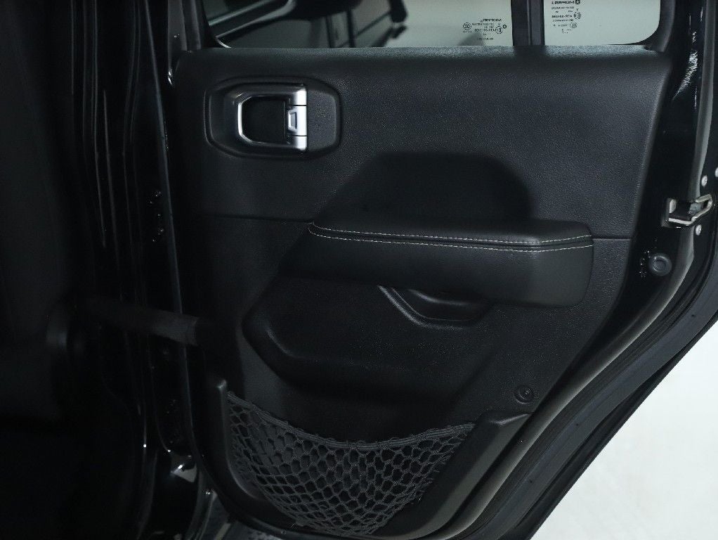 2022 Jeep Wrangler Unlimited Sahara 4x4