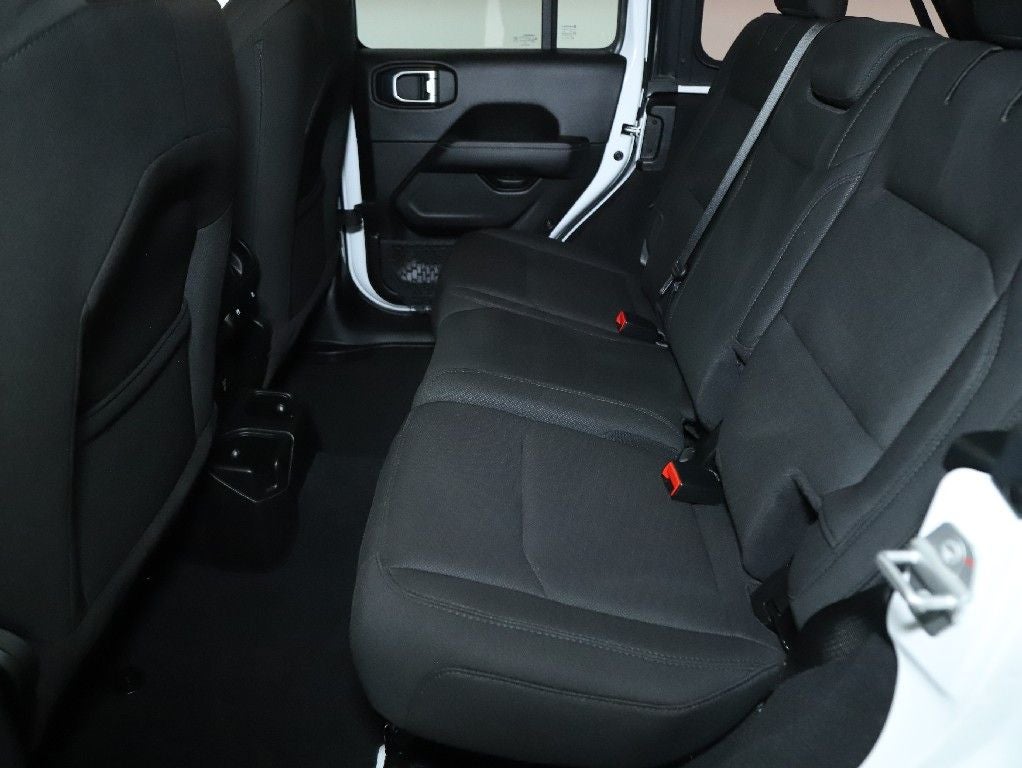 2023 Jeep Wrangler 4-Door Sahara 4x4