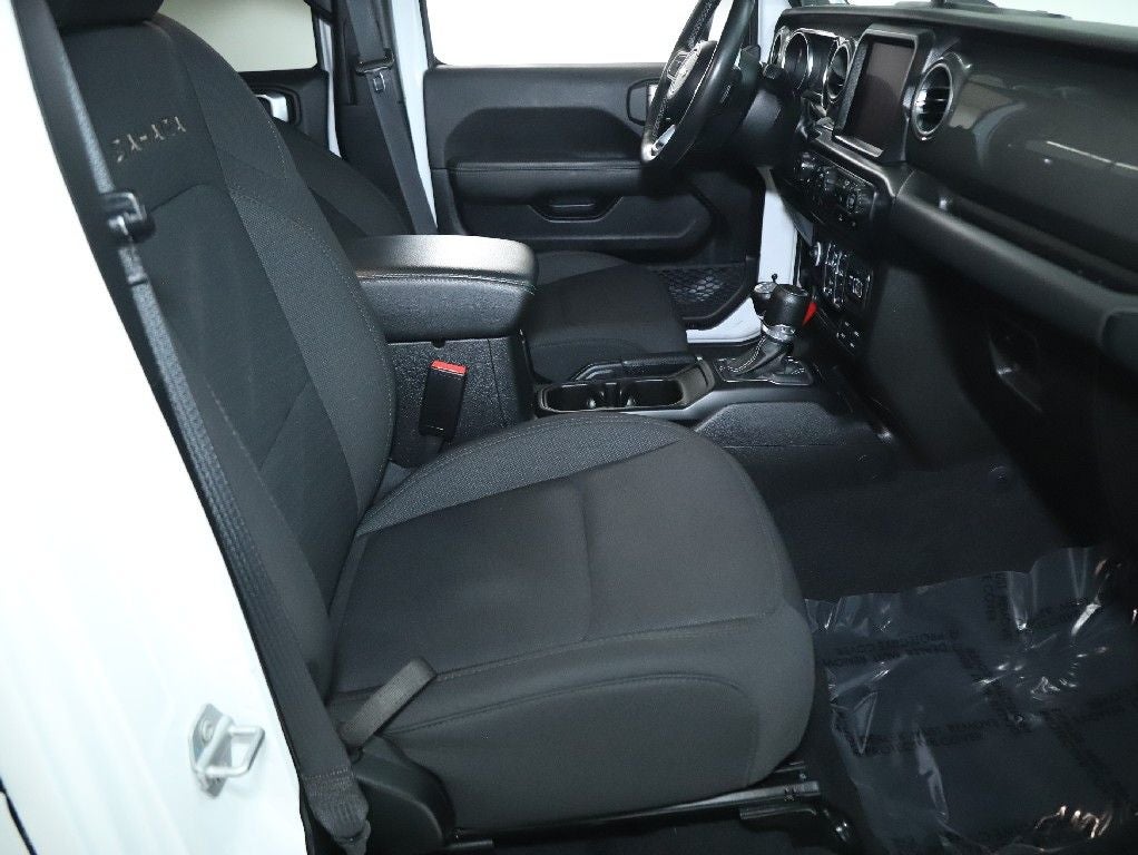 2023 Jeep Wrangler 4-Door Sahara 4x4