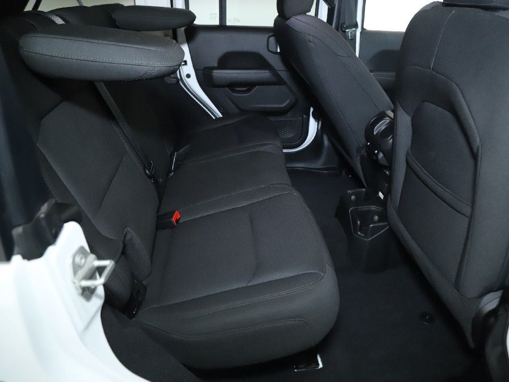 2023 Jeep Wrangler 4-Door Sahara 4x4