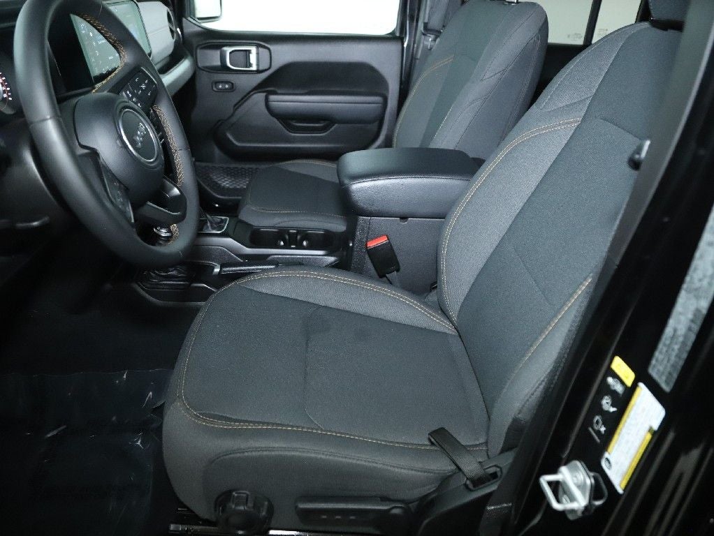 2025 Jeep Wrangler 4-Door Summit 4x4