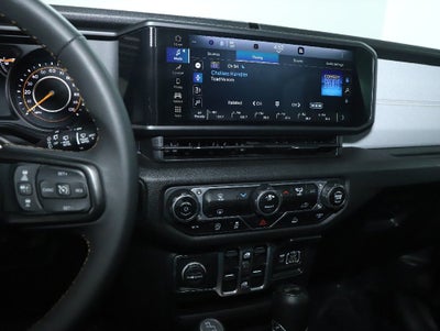 2025 Jeep Wrangler 4-Door Summit 4x4