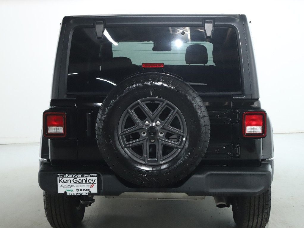 2025 Jeep Wrangler 4-Door Summit 4x4