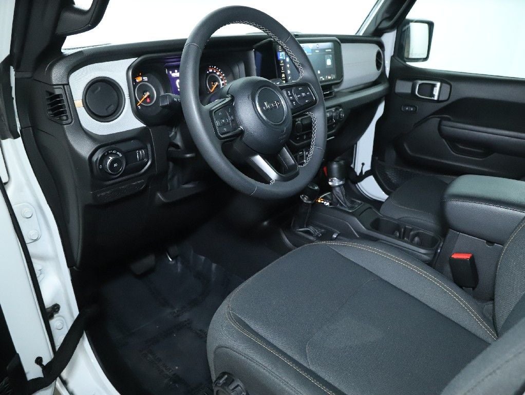 2025 Jeep Wrangler 4-Door Summit 4x4