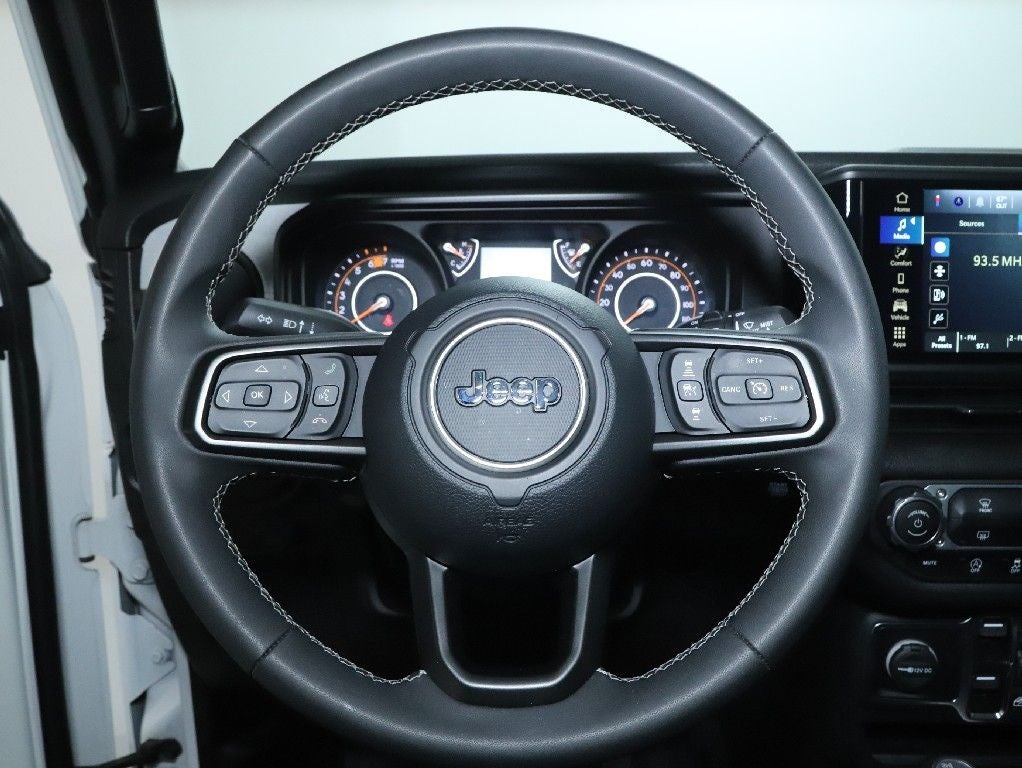 2025 Jeep Wrangler 4-Door Summit 4x4