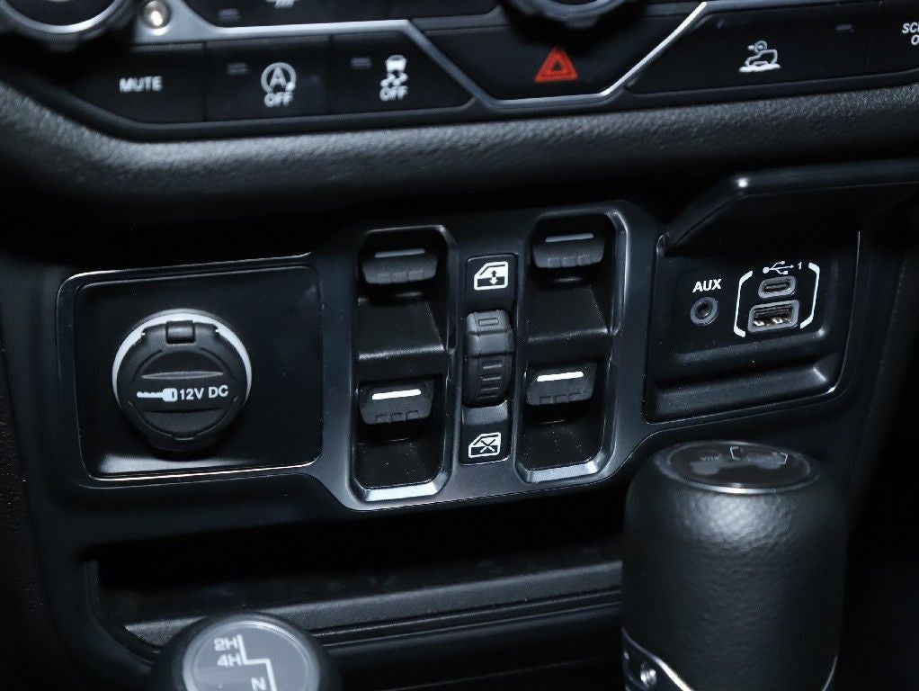 2025 Jeep Wrangler 4-Door Summit 4x4