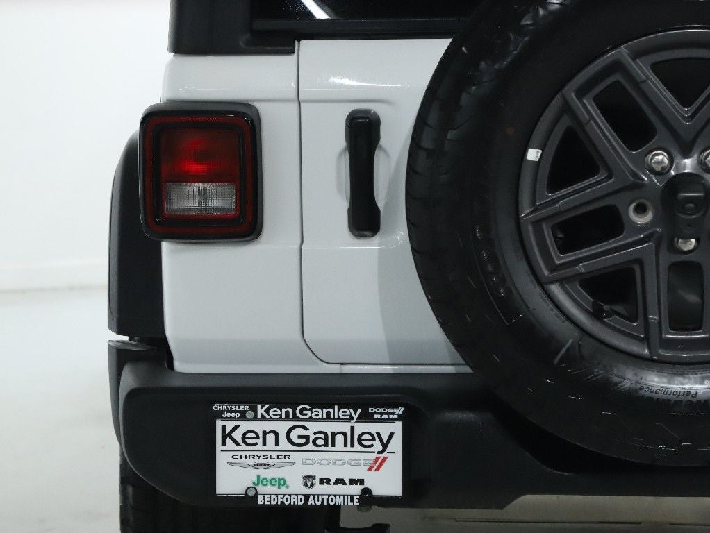 2025 Jeep Wrangler 4-Door Summit 4x4