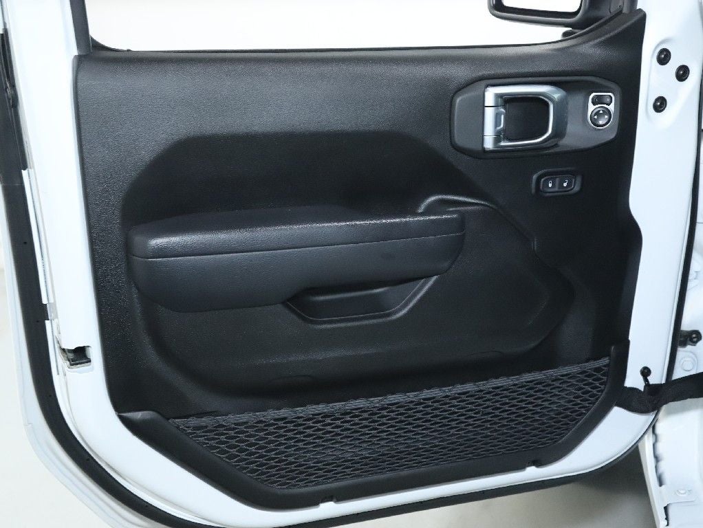 2025 Jeep Wrangler 4-Door Summit 4x4