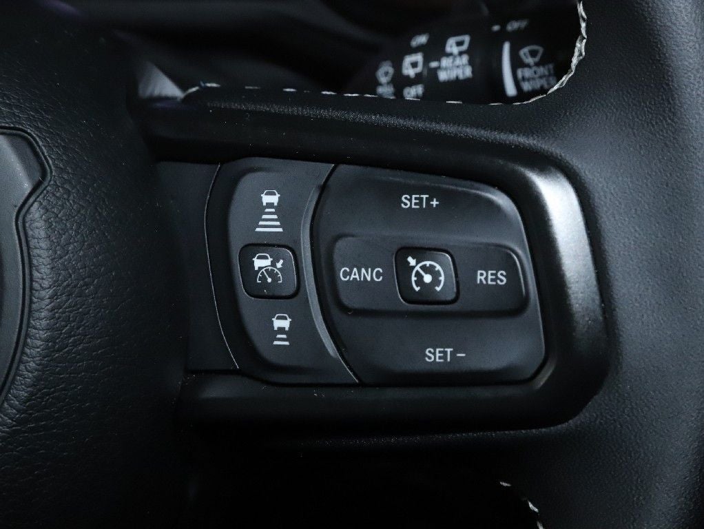 2025 Jeep Wrangler 4-Door Summit 4x4