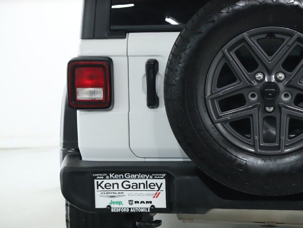 2025 Jeep Wrangler 4-Door Summit 4x4