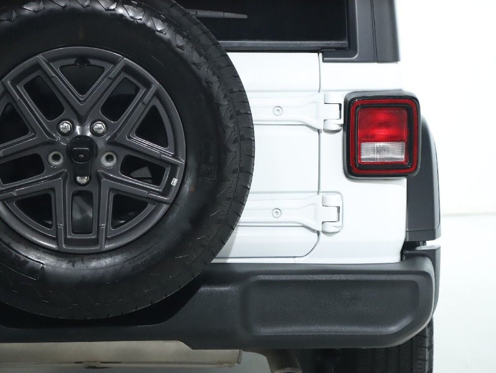 2025 Jeep Wrangler 4-Door Summit 4x4