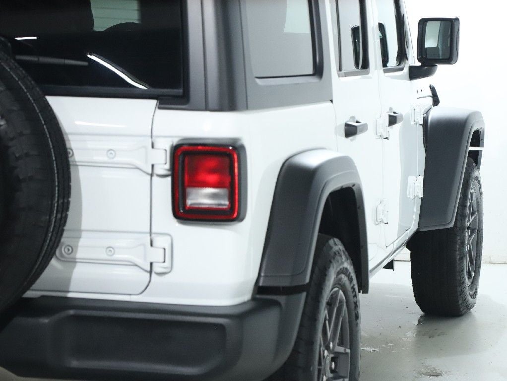 2025 Jeep Wrangler 4-Door Summit 4x4