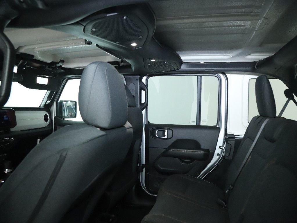 2024 Jeep Wrangler 4-Door Sahara 4x4