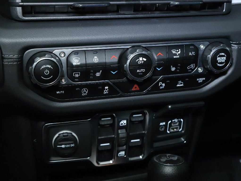 2024 Jeep Wrangler 4-Door Sahara 4x4