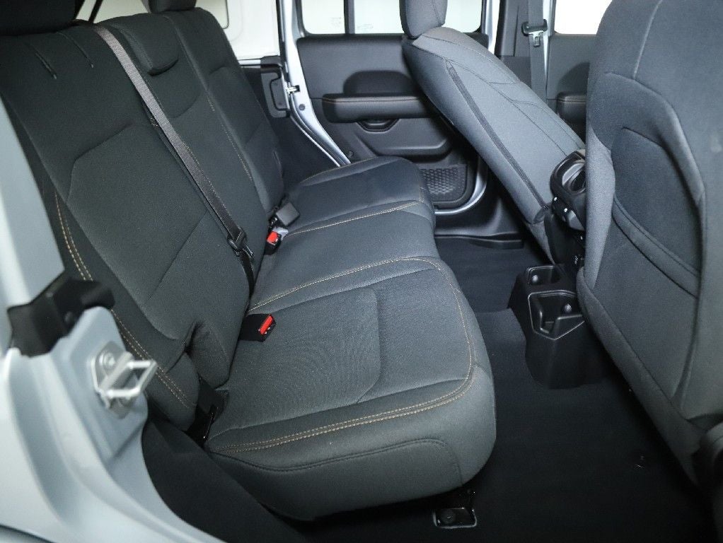 2024 Jeep Wrangler 4-Door Sahara 4x4
