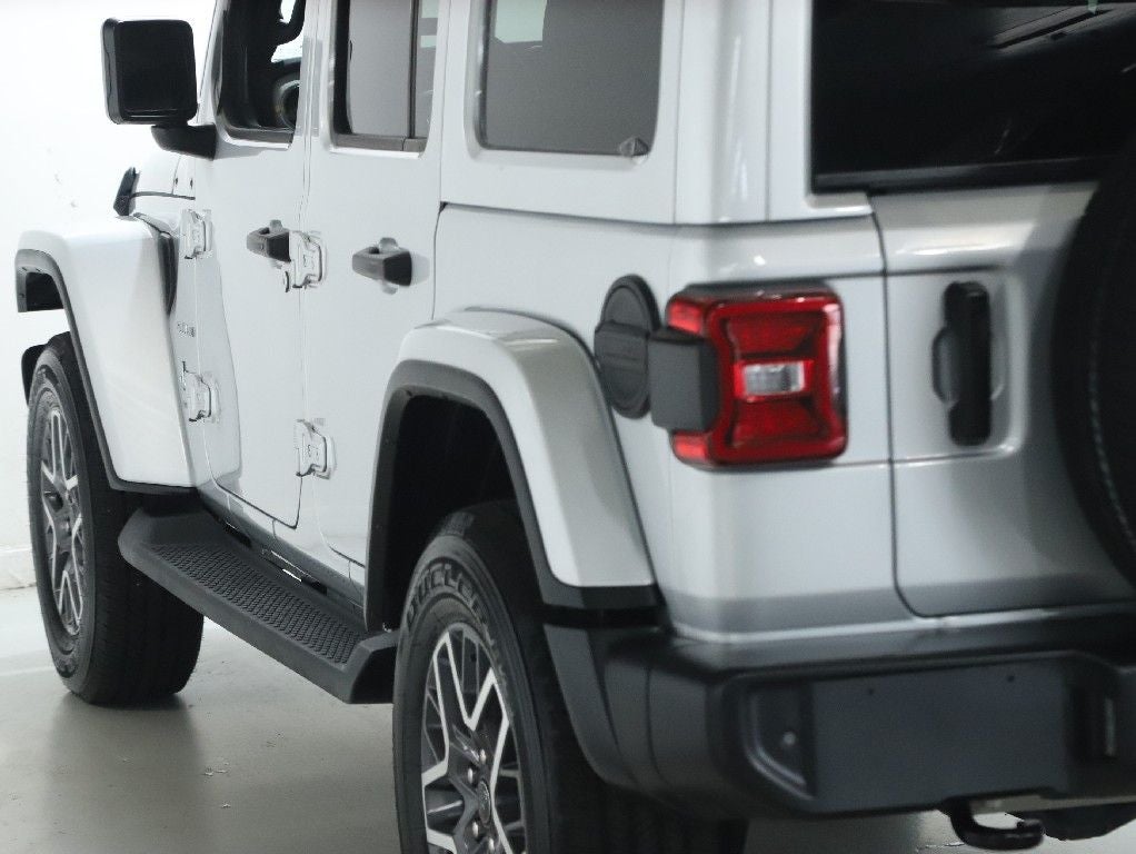 2024 Jeep Wrangler 4-Door Sahara 4x4