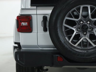 2024 Jeep Wrangler 4-Door Sahara 4x4