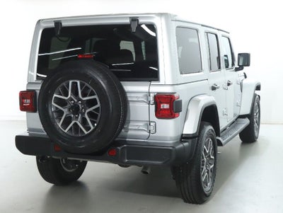 2024 Jeep Wrangler 4-Door Sahara 4x4