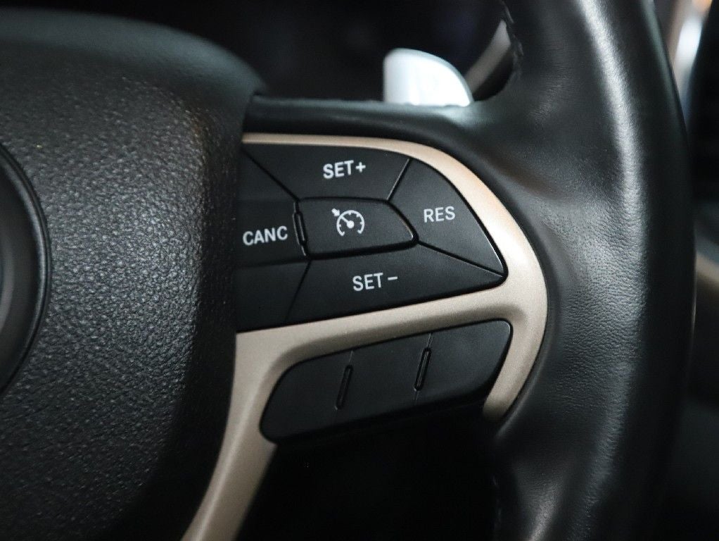 2017 Jeep Grand Cherokee Laredo 4x4