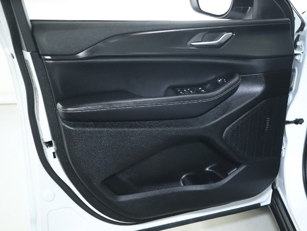 2023 Jeep Grand Cherokee Laredo X 4x4