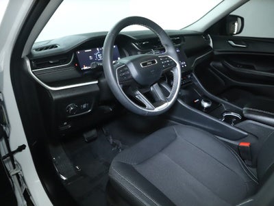2023 Jeep Grand Cherokee Laredo X 4x4