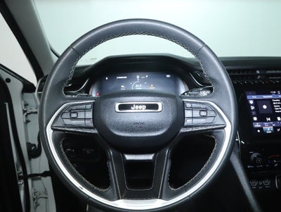 2023 Jeep Grand Cherokee Laredo X 4x4