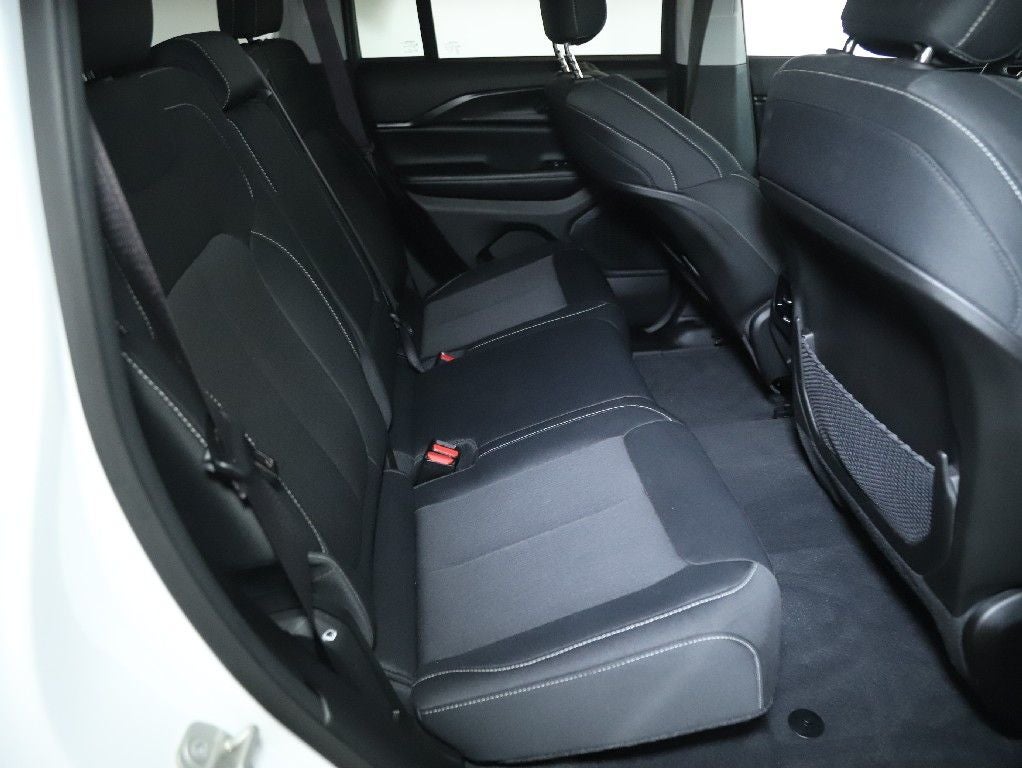 2023 Jeep Grand Cherokee Laredo X 4x4