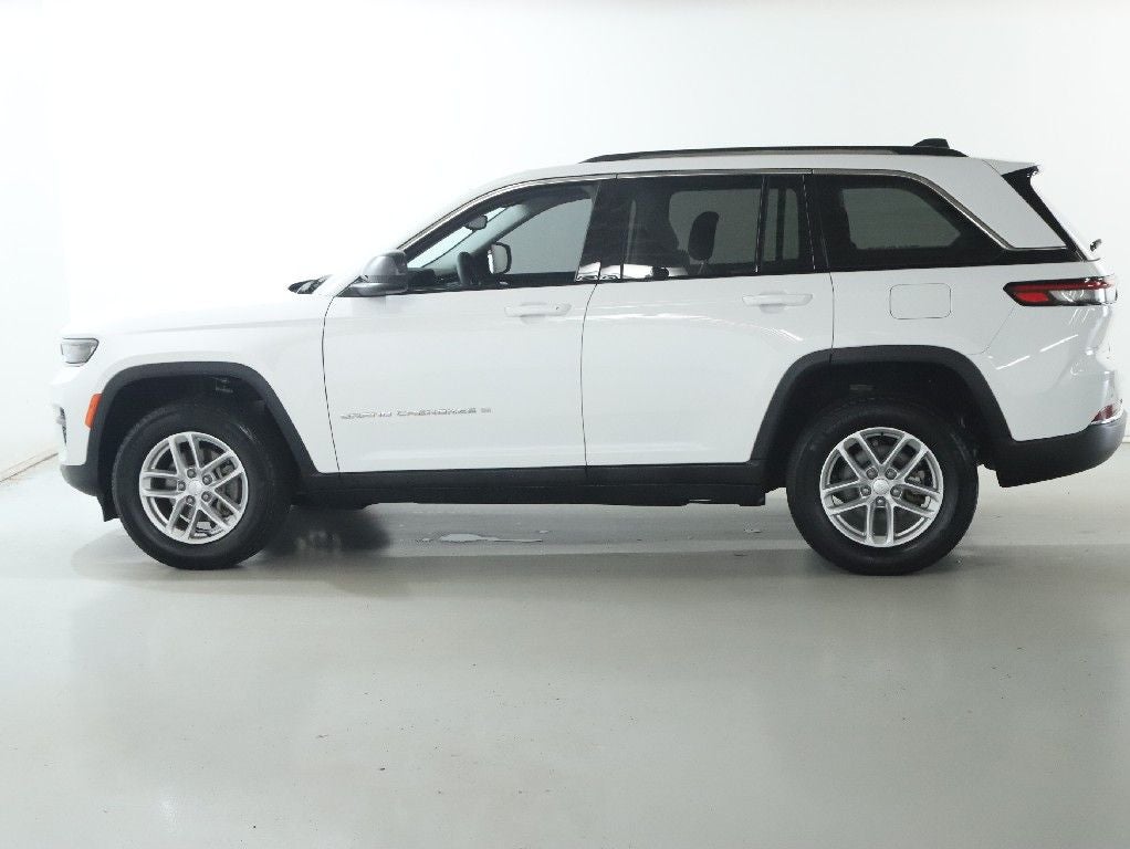 2023 Jeep Grand Cherokee Laredo X 4x4