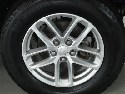 2023 Jeep Grand Cherokee Laredo X 4x4