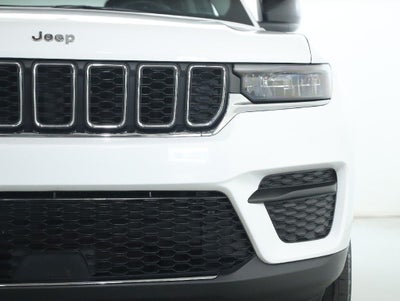 2023 Jeep Grand Cherokee Laredo X 4x4