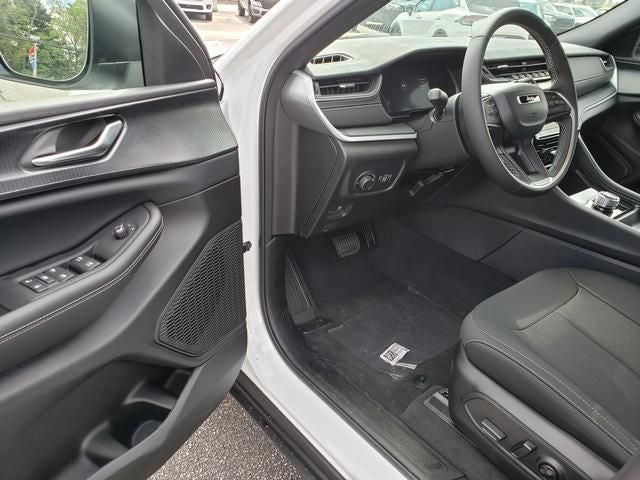 2025 Jeep Grand Cherokee GRAND CHEROKEE LAREDO 4X4