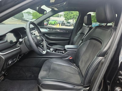 2022 Jeep Grand Cherokee Altitude