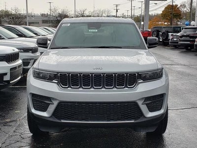 2025 Jeep Grand Cherokee GRAND CHEROKEE LAREDO 4X4