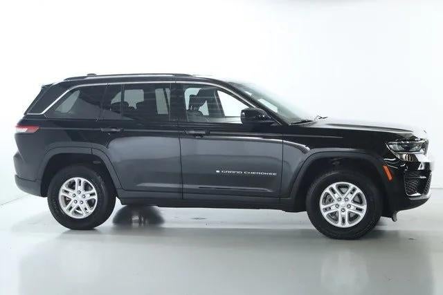 2023 Jeep Grand Cherokee Laredo 4x4