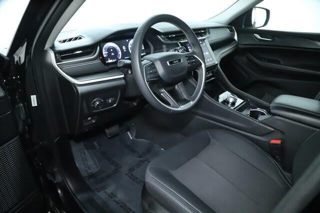 2023 Jeep Grand Cherokee Laredo 4x4