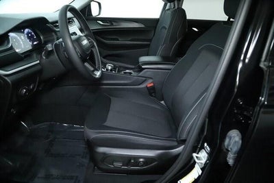 2023 Jeep Grand Cherokee Laredo 4x4