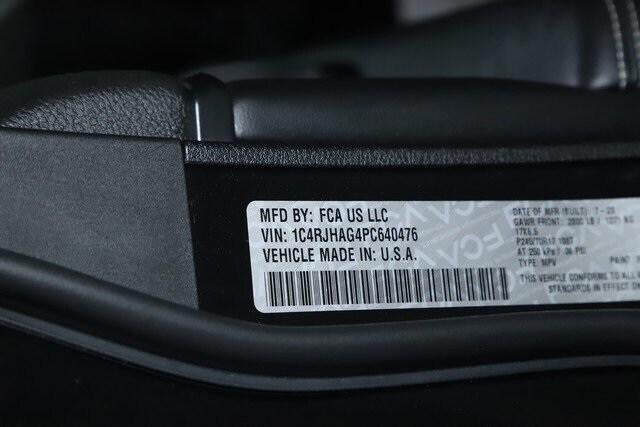 2023 Jeep Grand Cherokee Laredo 4x4