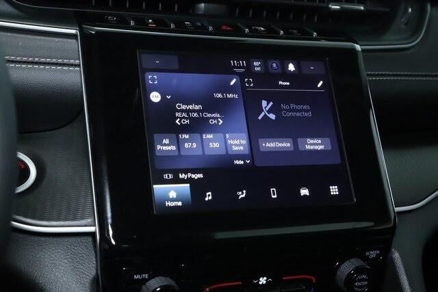 2023 Jeep Grand Cherokee Laredo 4x4