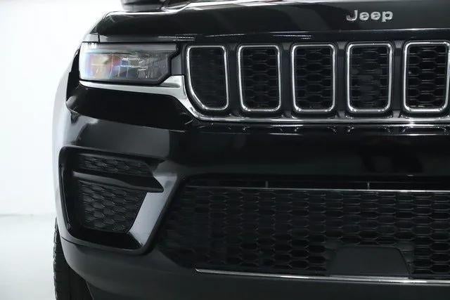 2023 Jeep Grand Cherokee Laredo 4x4