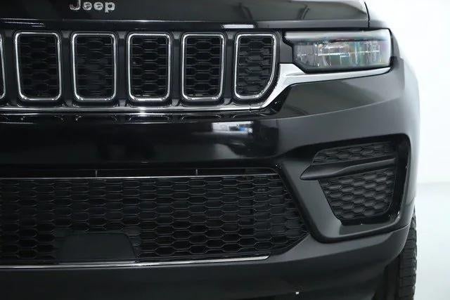 2023 Jeep Grand Cherokee Laredo 4x4