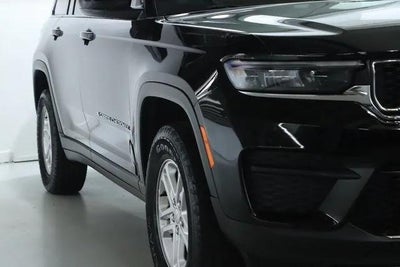 2023 Jeep Grand Cherokee Laredo 4x4