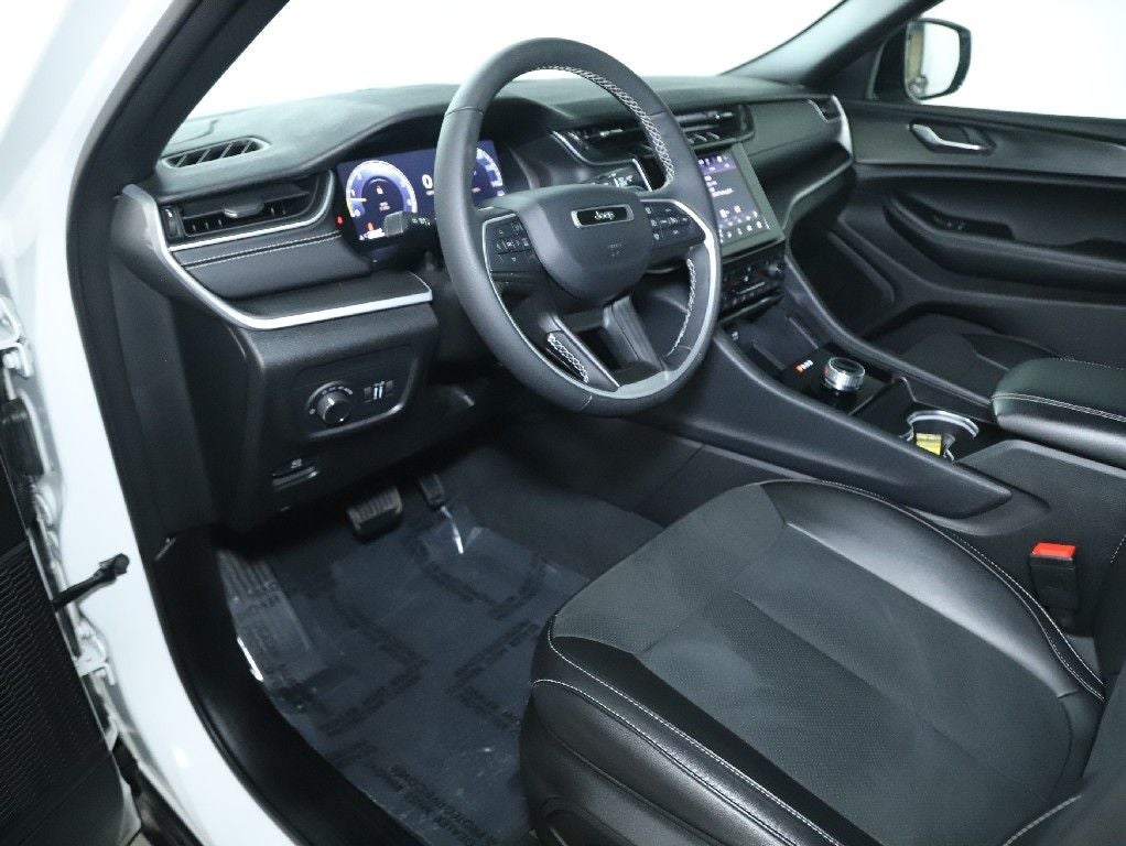 2025 Jeep Grand Cherokee Altitude X 4x4