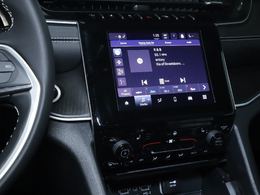 2025 Jeep Grand Cherokee Altitude X 4x4