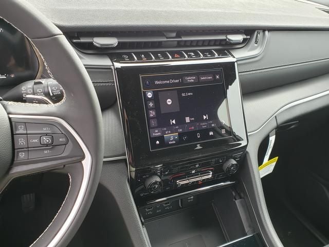 2026 Jeep Grand Cherokee GRAND CHEROKEE LAREDO X 4X4