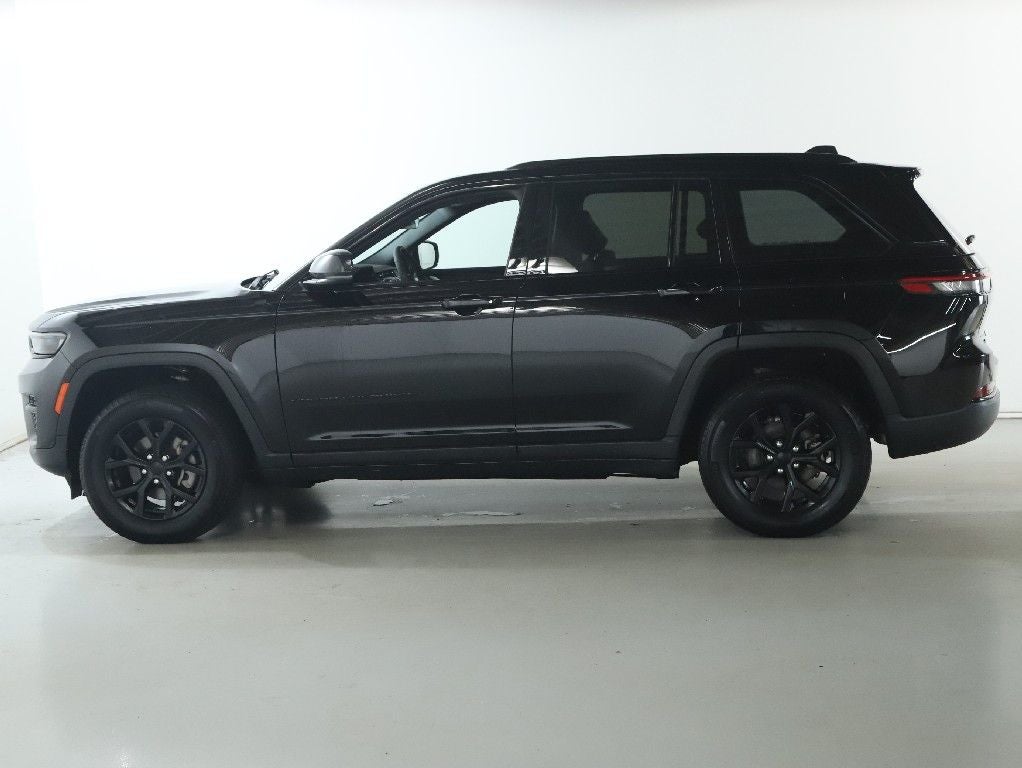 2025 Jeep Grand Cherokee Altitude X 4x4