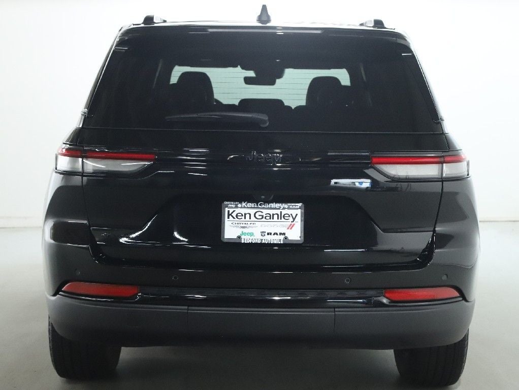 2025 Jeep Grand Cherokee Altitude X 4x4