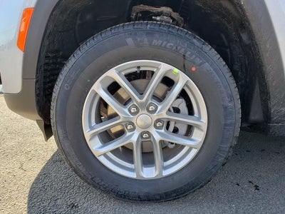 2026 Jeep Grand Cherokee GRAND CHEROKEE LAREDO X 4X4