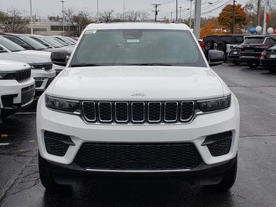 2025 Jeep Grand Cherokee GRAND CHEROKEE LAREDO X 4X4